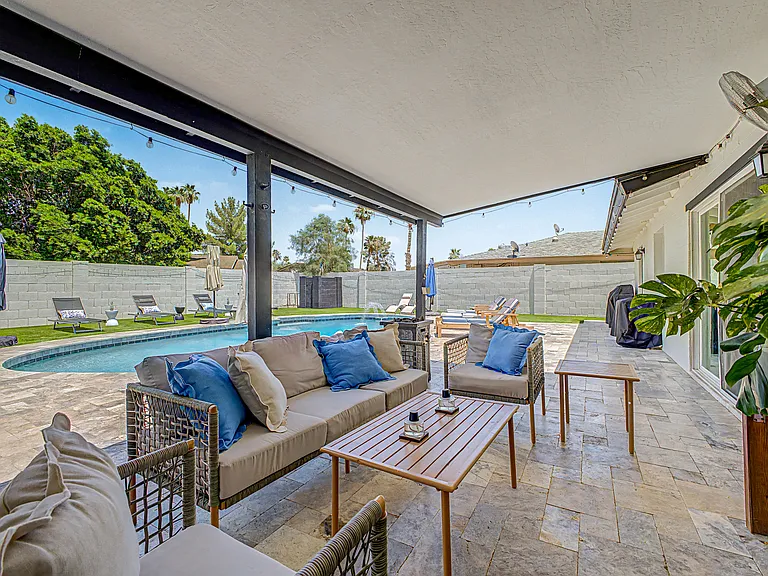 1958 E Laguna Dr — Photo 34