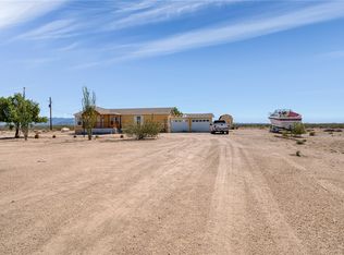 19532 S Lone Ranger Rd, Yucca, AZ 86438