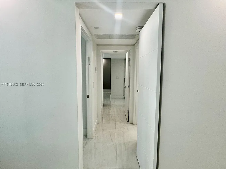 9801 Collins Ave #5U — Photo 32