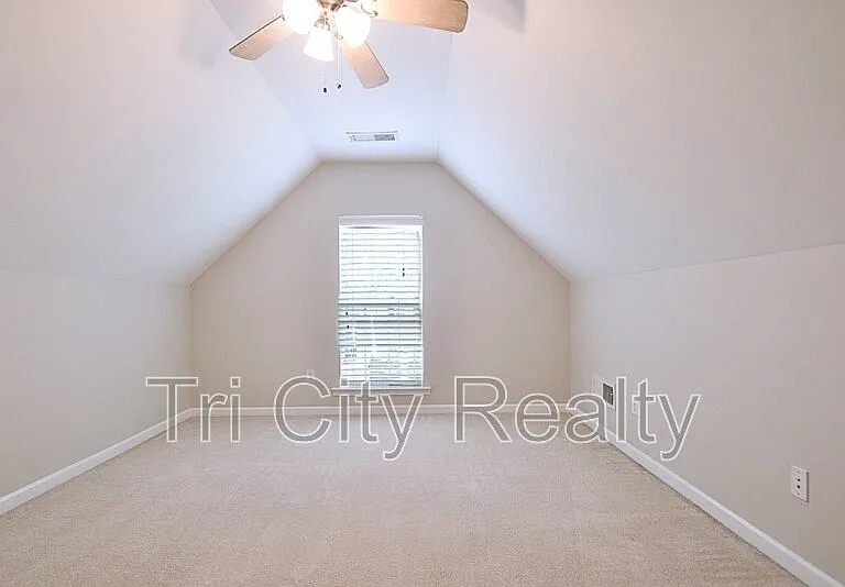 341 Hunterian Pl — Photo 54