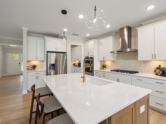 4th image of 9876 Canterwood Ln