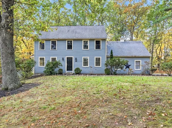 56 N Mill St, Hopkinton, MA 01748
