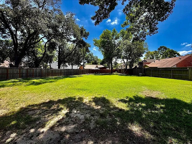 10307 Linecamp Dr — Photo 21