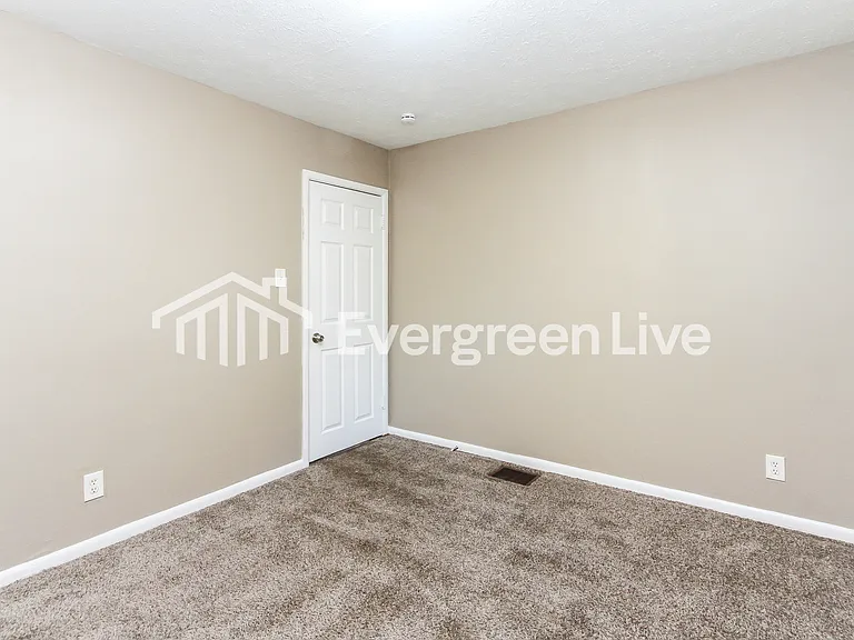 5309 E Sutton St — Photo 10