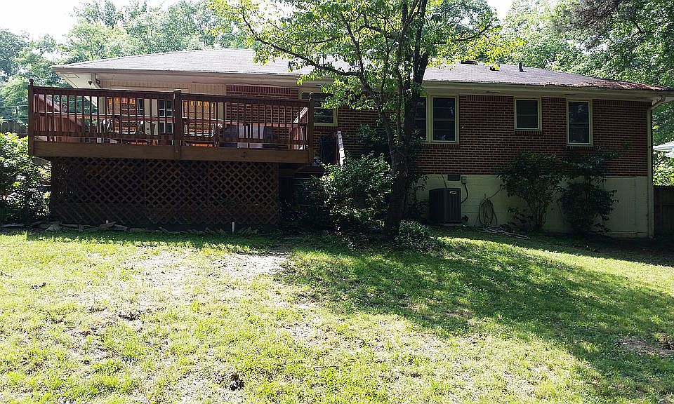 2nd image of 2489 Skyland Trl