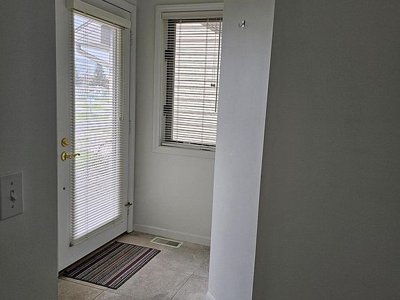 5th image of 17948 Riverbluff Dr