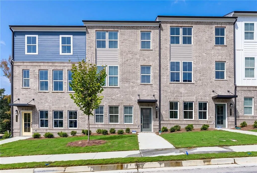 3 bed, 3.5 bath, 2008 sqft, $2,400 — Photo 1