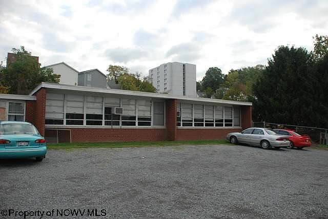 2nd image of 475 Baird St