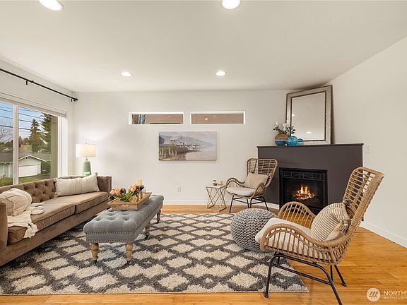 5th image of 1029 SW 124th Street