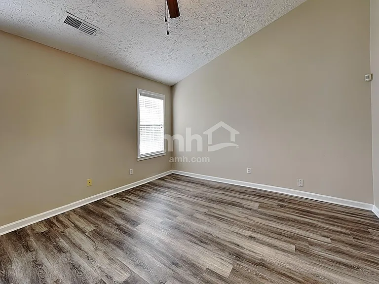 2510 Baysridge Dr NW — Photo 8