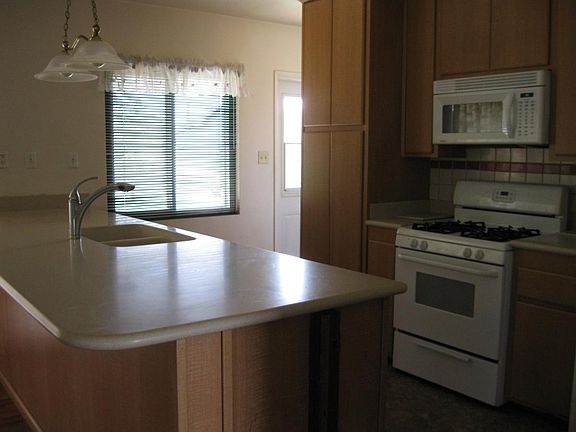 4th image of 1516 Belmont Ave