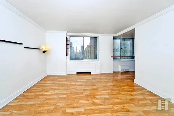 Rented by Halstead Real Estate | media 10