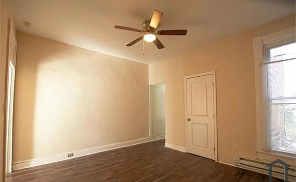 3 bed, 1300 sqft, $1,600 — Photo 4