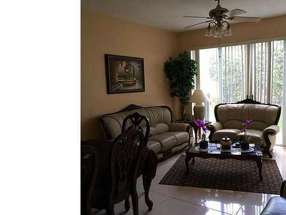 4th image of 3139 Enclave Way