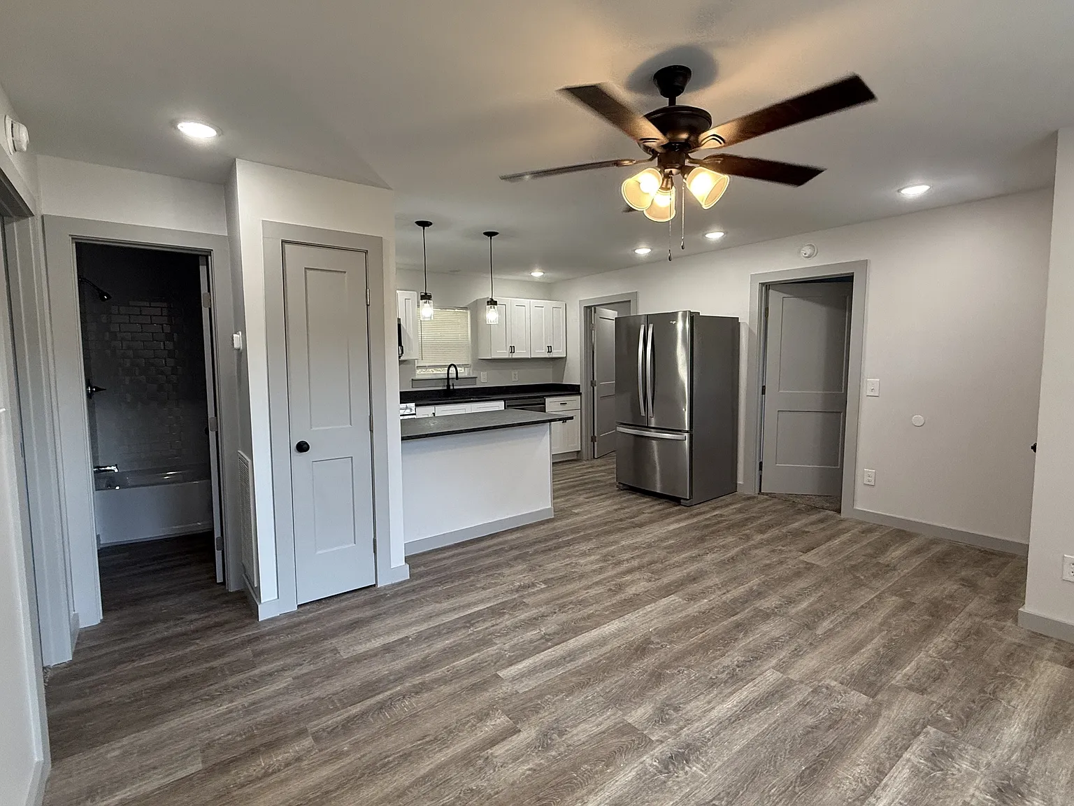 217 Geren Drive - 1 — Photo 4