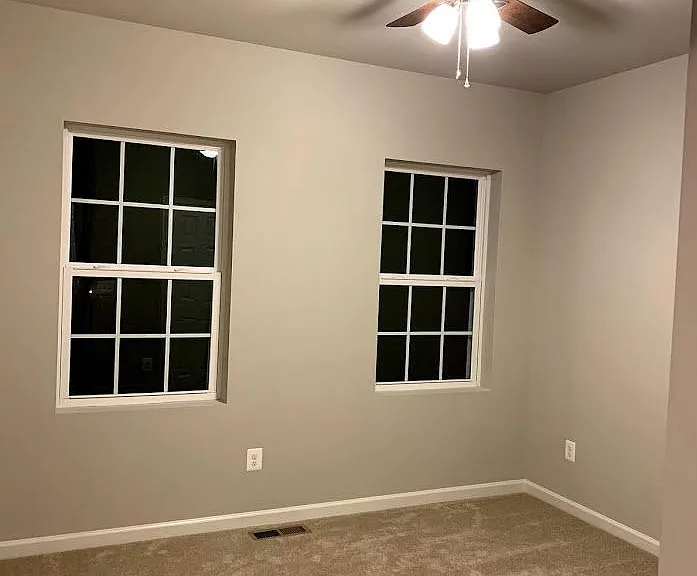 212 Parkland Dr — Photo 5