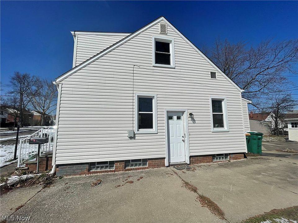 21611 Hillgrove Ave, Maple Heights, OH 44137 Zillow