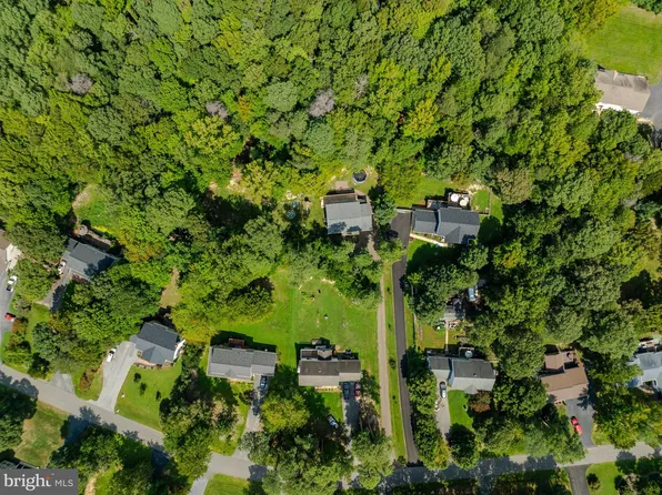 976 Johnswoods Rd, Lusby, MD 20657