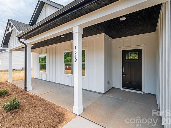 3rd image of 1349 Zeb Haynes Rd