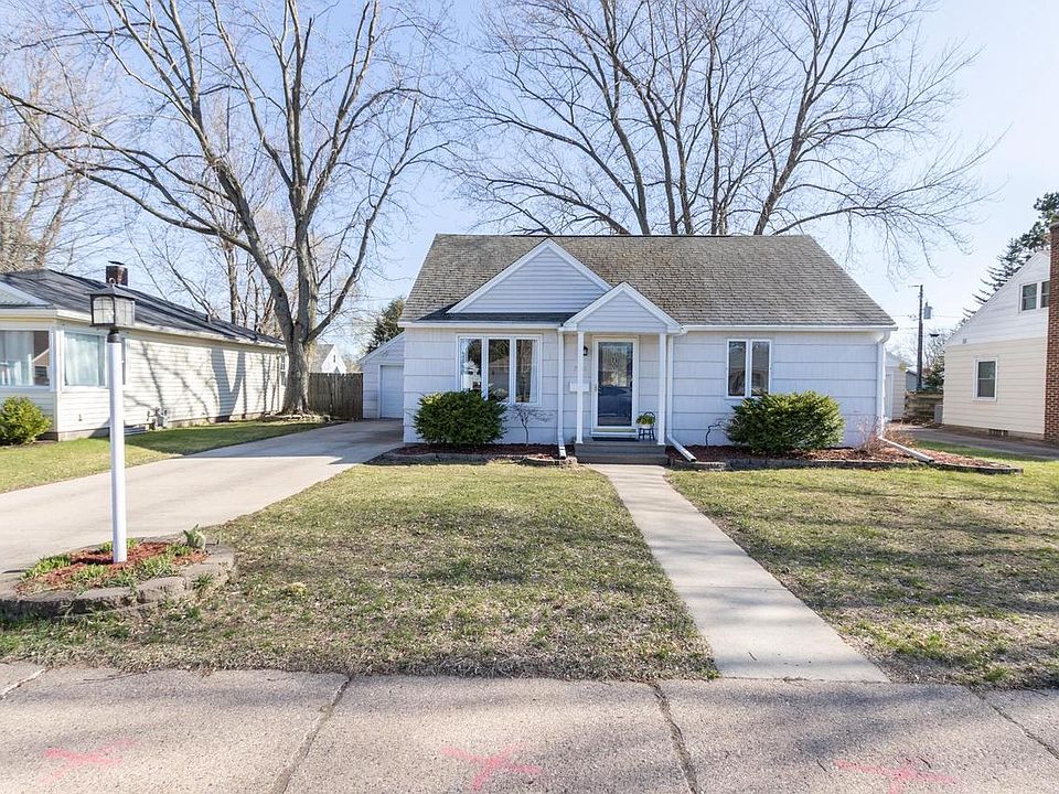 1st image of 725 EAU CLAIRE BOULEVARD