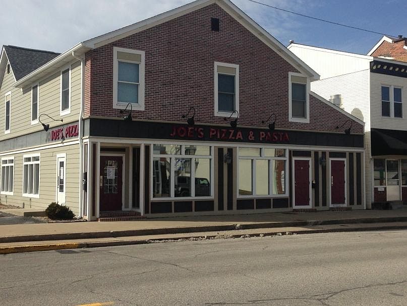 2nd image of 119 N Main St