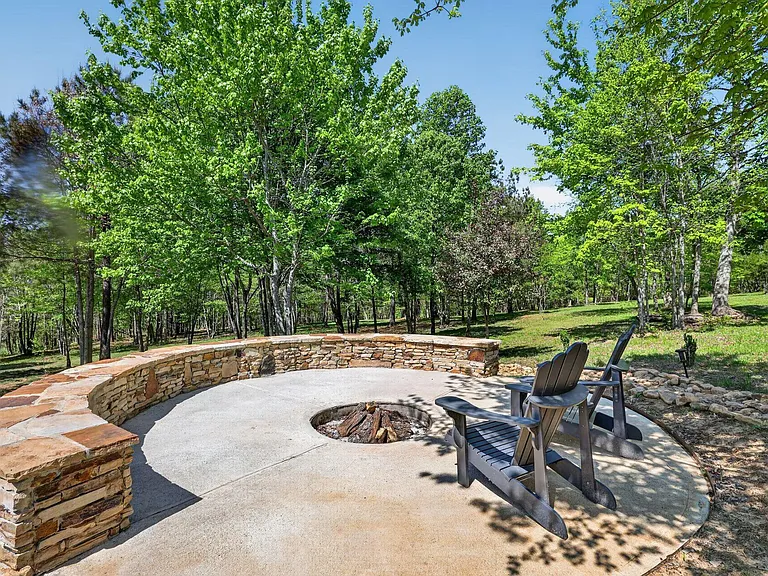 1625 River Bluffs Dr — Photo 10