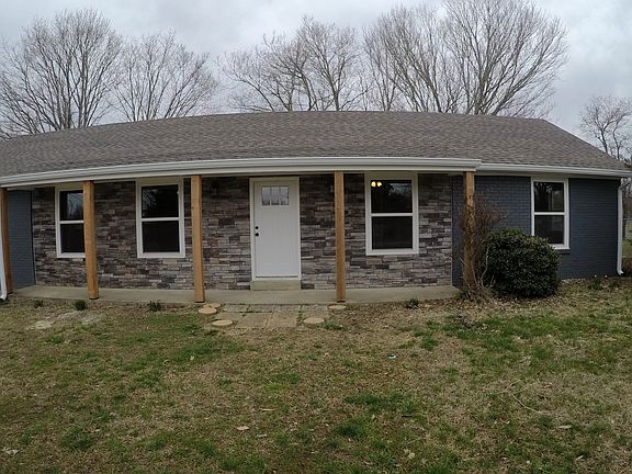 2nd image of 514 Pine Cir