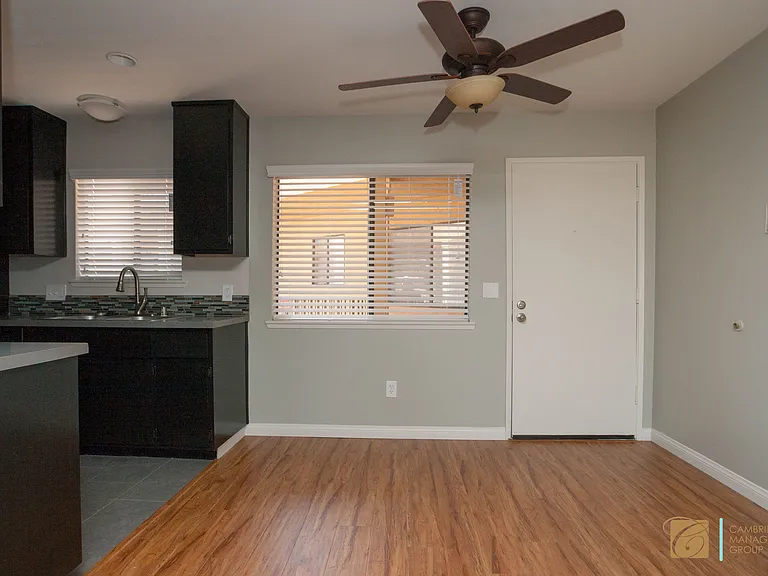 3989 Richmond St — Photo 2