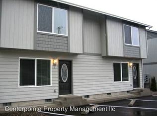 449 NE West Ave APT 1, Roseburg, OR 97470