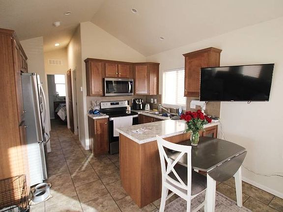 5th image of 1703 N Thornton Rd #587