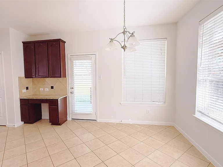 8610 Rising Oak Ln — Photo 27