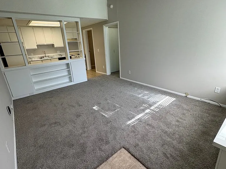 Poplar Ridge Apartments — Photo 22