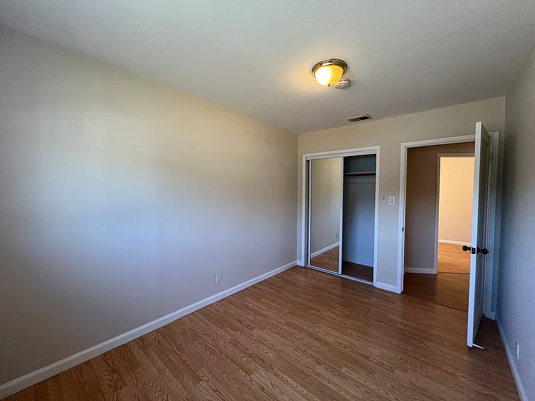 273 Staples Ave — Photo 29