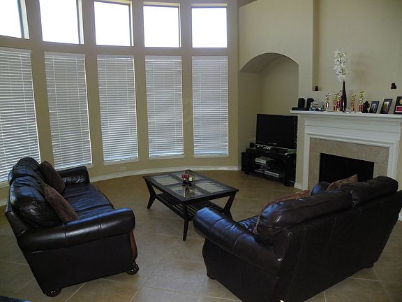 3rd image of 2807 San Eduardo