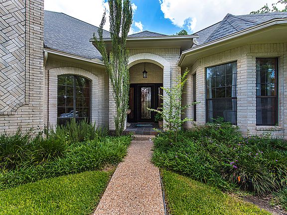 2nd image of 10205 Holme Lacey Ln