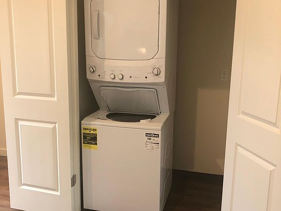 Washer and dryer in unit for your convenience