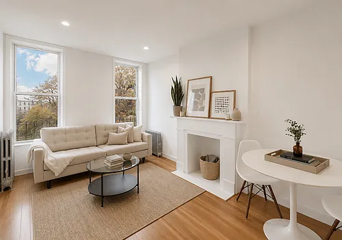 272 Smith St #4R Photo 1
