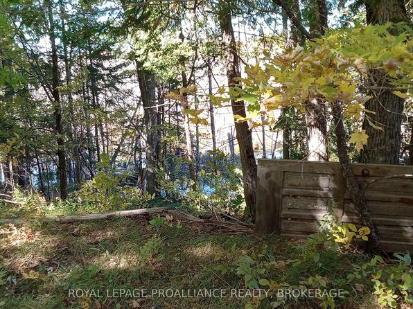 1891 Mountain Rd, Stone Mills, ON K0K 1Z0