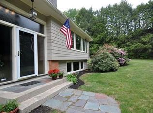 26 Deerhaven Rd, Lincoln, MA 01773