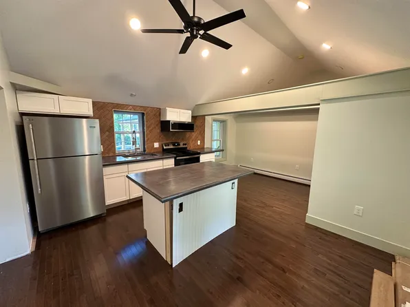 18 Mill St #B, Troy, NH 03465