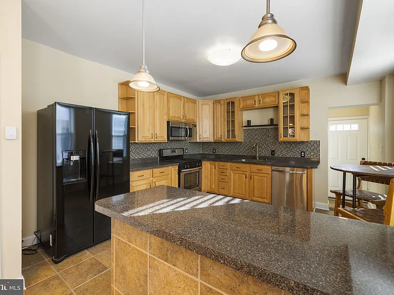 635 S Fagley St — Photo 12