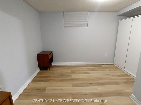 3rd image of 95 Ionview Rd