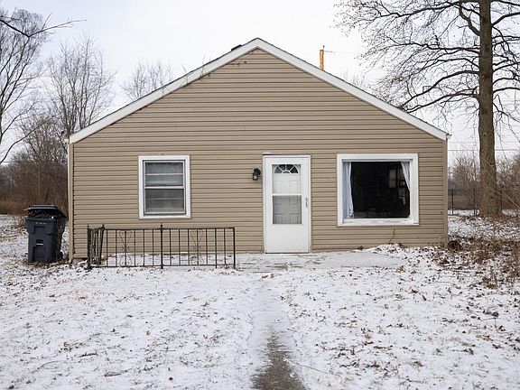 2nd image of 1613 S Italiano Dr