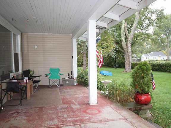4th image of 1412 Sunnyside Dr
