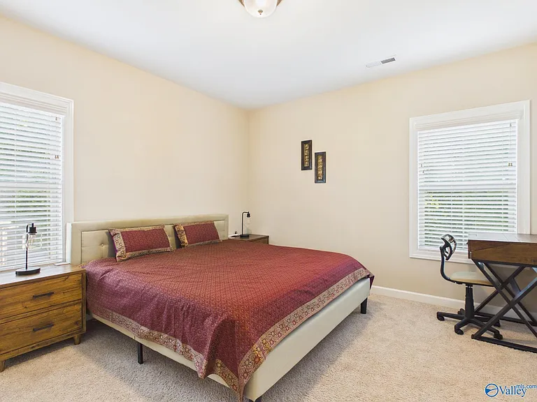 148 Kelso Blvd — Photo 38