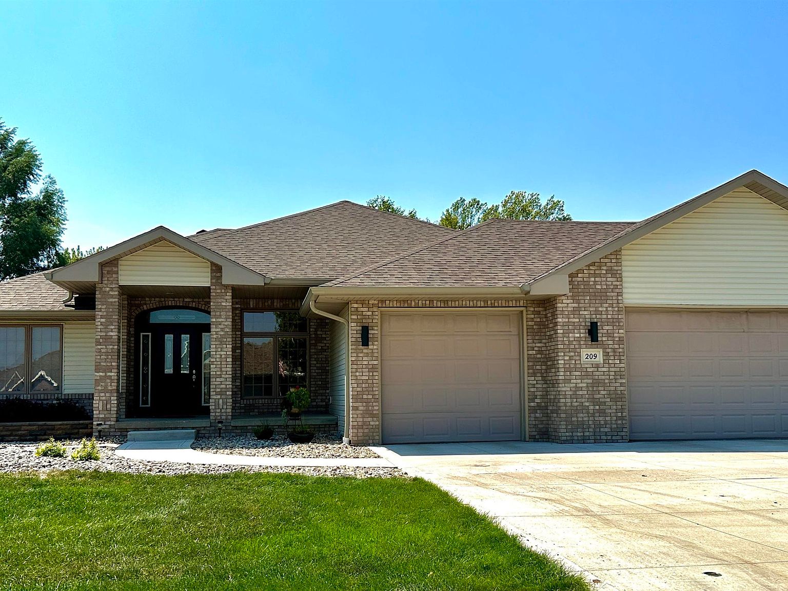 209 Windsor Way, Sergeant Bluff, IA 51054 MLS 822034 Zillow