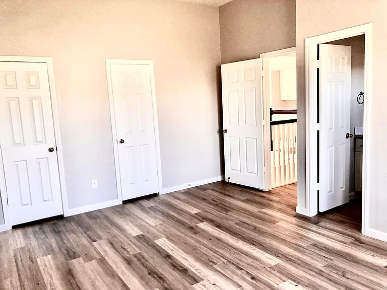 5711 Silver Bay Ct — Photo 26