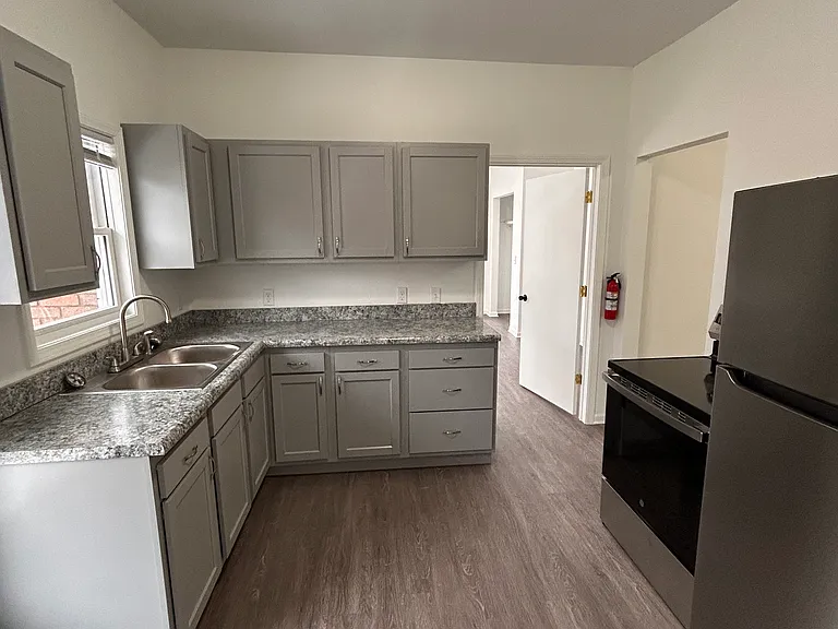 703 W Lovell St #H — Photo 2