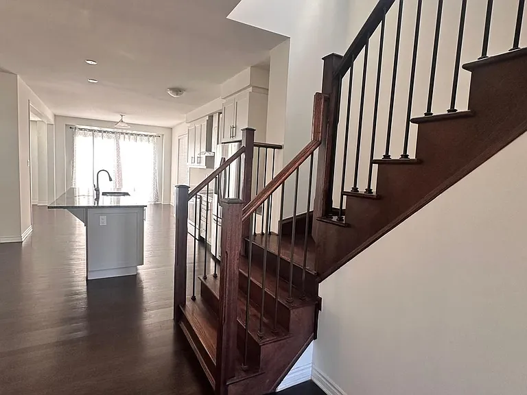 516 Equestrian Way — Photo 4
