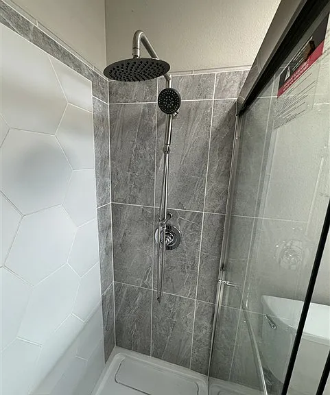 800 Lacebark St — Photo 2